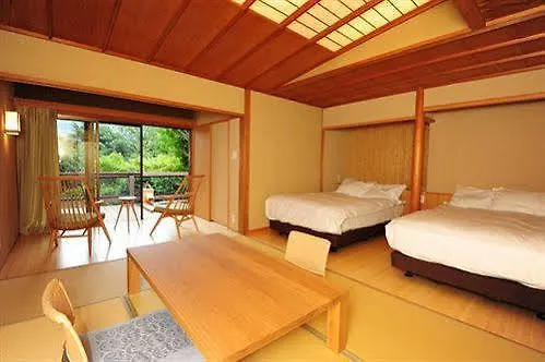 Kaiseki Ryokan Ashikari Yugawara